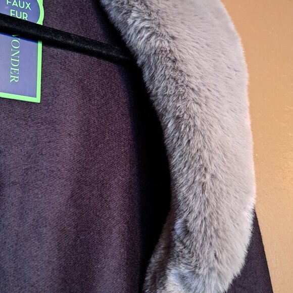 Fringed Wrap - Picture 4 of 8